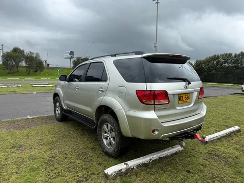 Toyota Fortuner 4.0 Sr5