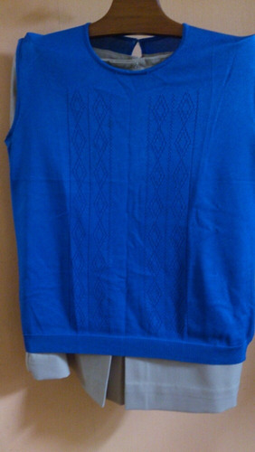 Suéter Sin Mangas. Color Azul Us$ 10,00
