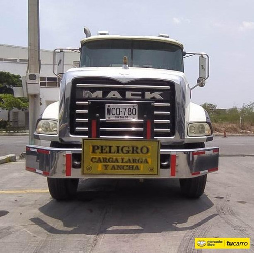 Mack Tractocamion