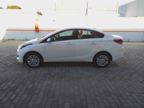 Imagem 8 de 9 de Hyundai Hb20s 1.6 Comfort Plus 16v Flex 4p Manual