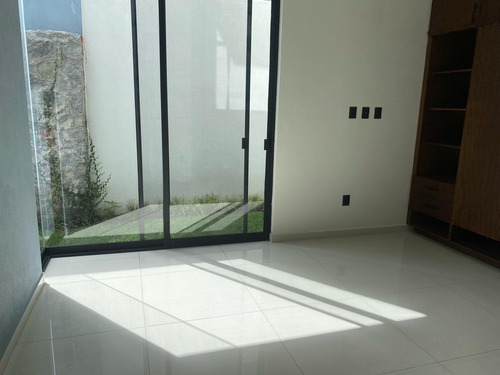 Hermosa Casa En Lomas De Cuernavaca Nueva En Privada Con P