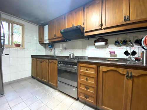 Imagen 11 de 28 de Casa De 6 Dormitorios En Venta En El Centro De Rosario