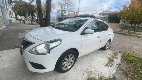 Nissan Versa 1.6 Sense Mt
