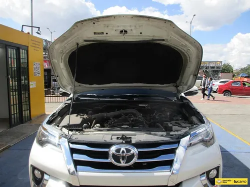 Toyota Fortuner Srv 4x2 2700cc At Aa