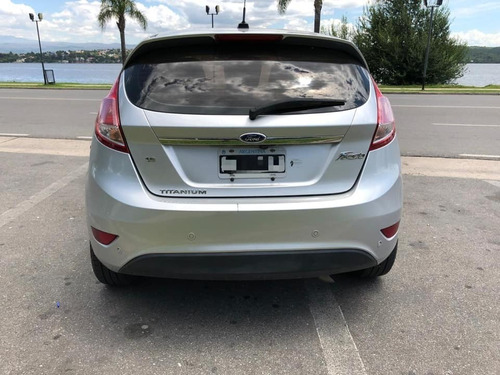 Ford Fiesta Kinetic Titanium 2015