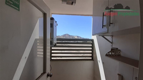 Imagen 20 de 26 de Departamento En Venta De 3 Dorm. En Copiapó