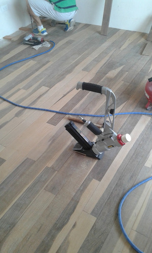 Imagen 3 de 9 de Lijado,restauración,de Pisos De Madera Equipo 0 Polvo .