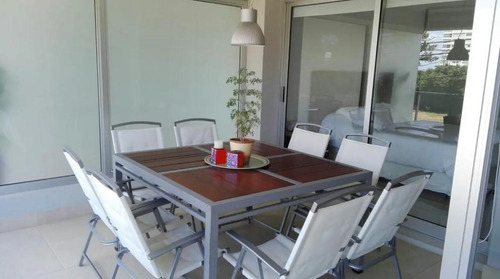 Imagen 6 de 19 de Divino Apartamento De 2 Dormitorios A Pocos Metros De La Playa - Temporada 2023