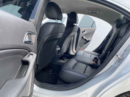 Imagen 10 de 13 de Mercedes-benz Clase Cla 2019 4p 200 Cgi L4/1.6/t Aut