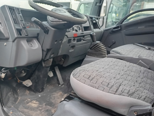 Isuzu Elf 300 Plataforma