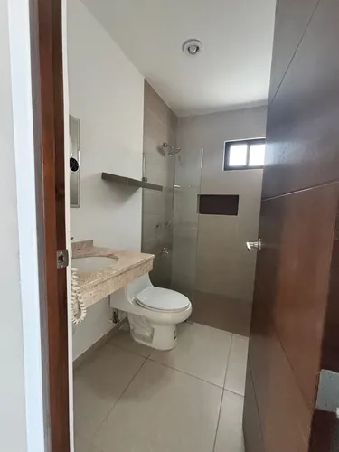 Renta De Casa En Privada Botánico, Zona Norte De Mérida