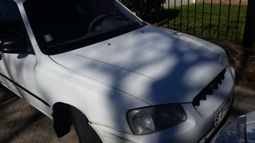 Hyundai Accent 1.5 Gls 4dr 2000