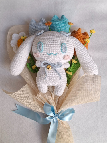 Ramo Tejido De Cinnamon Roll Tejido A Crochet Azul Claro