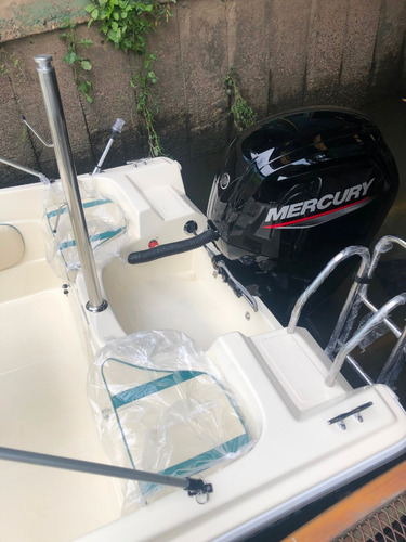 Imagen 10 de 16 de Lancha Tracker Trakker 520 Open + Mercury 90 Hp 4t Dorazio