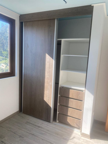 Casa En Venta De 4 Dorm. En Concón