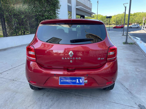 Imagen 7 de 17 de Renault Sandero 1.6 Privilege Pack 105cv