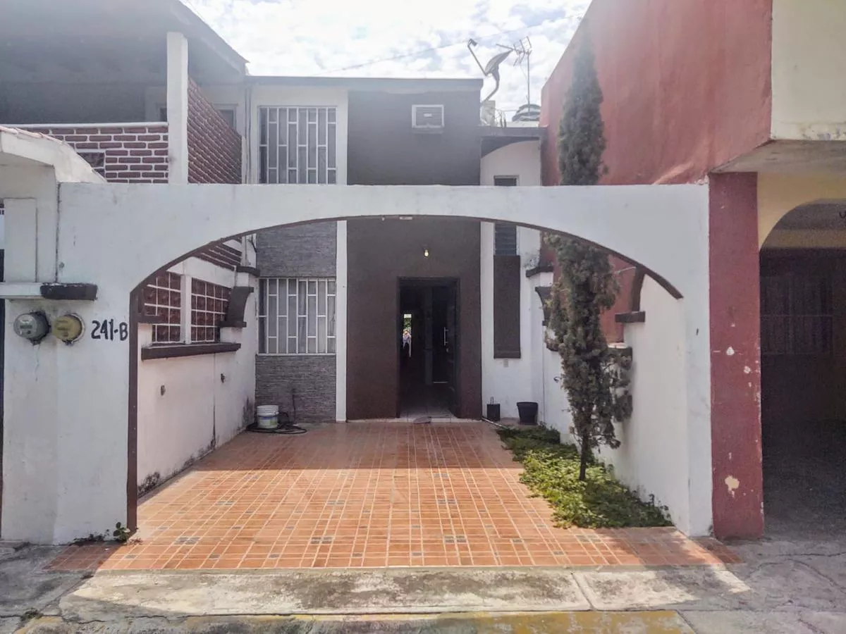 Casa En Venta Fracc. Lomas Del Río Medio Ii Atrás De Diver Plaza, Veracruz, Ver.