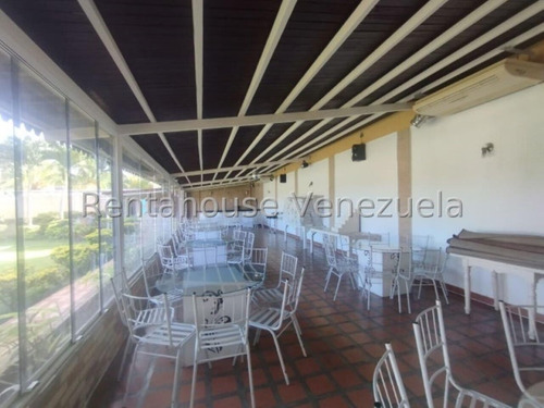 Milagros Inmuebles Edificio Venta Cabudare Lara Los Pinos Economica Residencial Economico Comercial Código Inmobiliaria Rent-a-house 25-6635