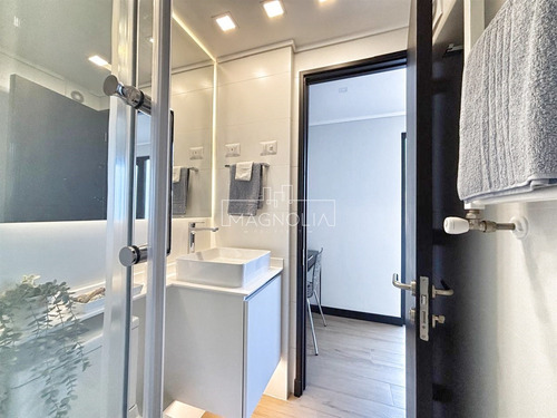 Departamento En Venta De 2 Dorm. En Las Condes