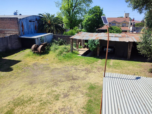 Excelente Oportunidad !! Ideal Inversión, 24mts De Frente X 43,20mts De Fondo, 208m2 3 Locales