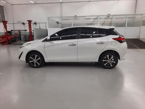 Imagem 7 de 13 de Yaris 1.5 16v Flex Xls Multidrive