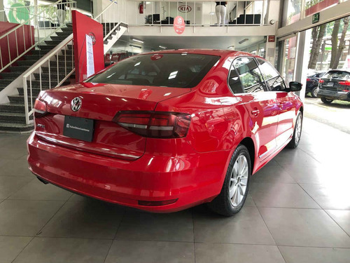 Imagen 7 de 15 de Volkswagen Jetta 2018 4p Comfortline L5/2.5 Aut