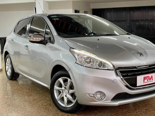 Imagen 12 de 25 de Peugeot 208 2014 1.5 Allure