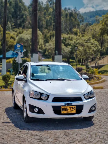 Chevrolet Sonic 1.6 Lt 4 p
