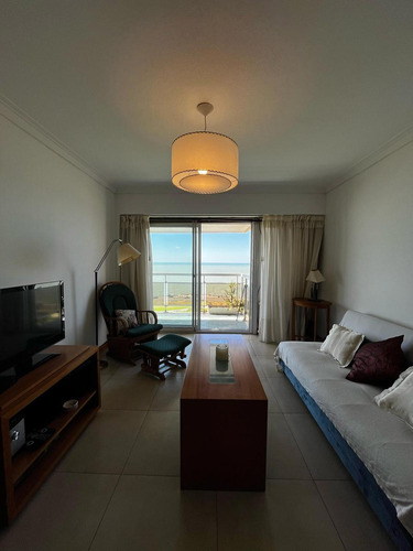 Departamento 3 Ambientes Con Dependencia En Playa Grande, Vista Al Mar, Cochera Y Baulera