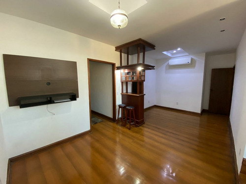Apartamento À Venda Na Rua Mariz E Barros, Maracanã, Rio De Janeiro - Rj - Liv-8595