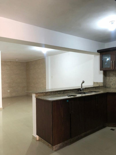 Imagen 4 de 13 de Hermoso Townhouse En El Rincon, Mañongo Con Pozo