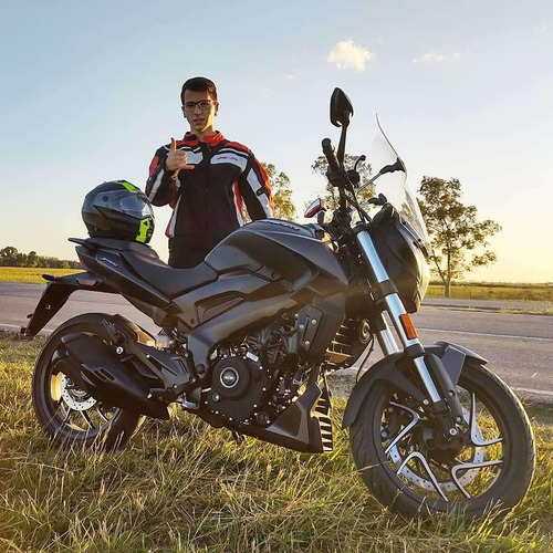 Bajaj Dominar