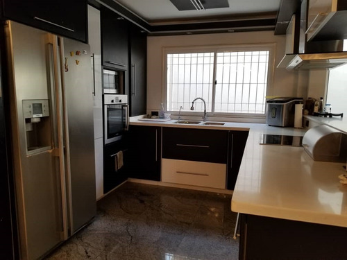 Imagen 9 de 17 de Se Vende Excelente Villa Totalmente Remodelada Tapas 04243564365