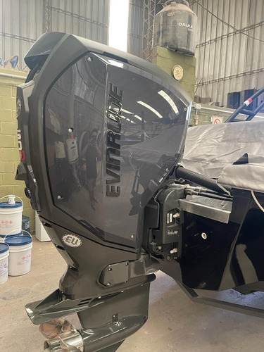 Lancha Victoria Valentino 212 Con Evinrude 150 G2 Año2023