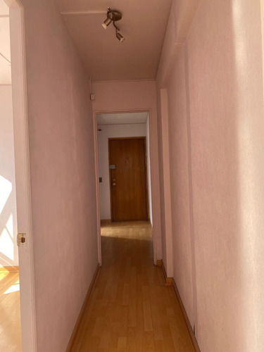 Arriendo Taller / Estudio/ Box Luminoso En Providencia