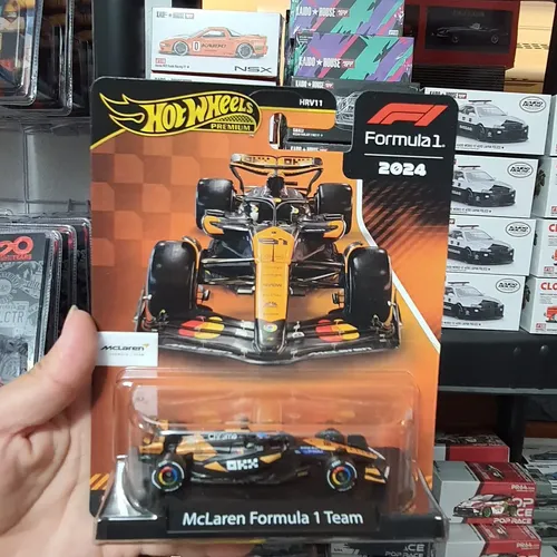 Equipe Hot Wheels Premium Mclaren De Fórmula 1 #81 Oscar Pia Preto