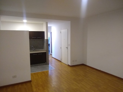 Imagen 3 de 17 de Departamento 2 Ambientes En Venta En Lanus Este (073)