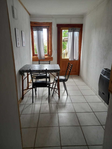 Imagen 6 de 20 de Departamentos Uso Temporarios Para 1 O 2 Personas De 1 A 3 Meses. Equipados. Planta Baja Y 1er Piso Pleno Centro, Muy Luminosos, Jardin, Parrillas