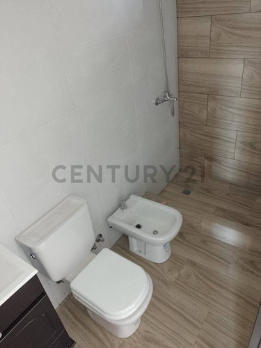 Imperdible 2 Ambientes Hecho A Nuevo - Dardo Rocha 447 - Luminoso Con Balcon - Terraza Con Parrilla