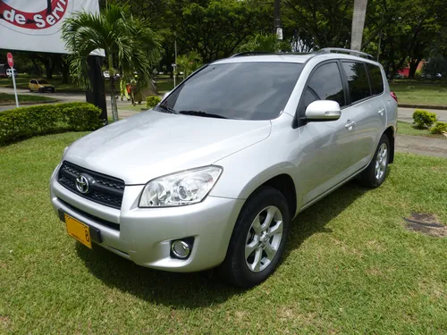 Toyota Rav4 2012 Color Plata.