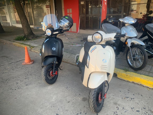 Okn Roma 125 Precio Lanzamiento (incluye Casco Y Parabrisas)