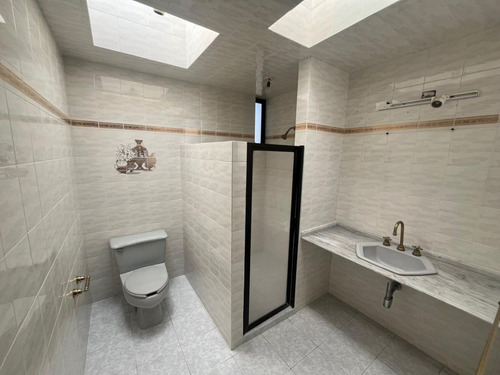 Casa 608m2 / 3r / 4.5b / 6a / Jardin 370m2