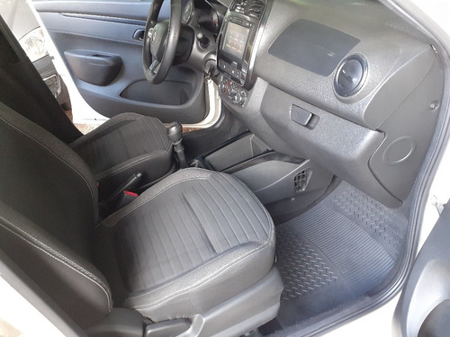 Imagen 14 de 19 de Renault Kwid 2018 1.0 Sce 66cv Intense Nuevo De Paquete