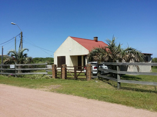 Casas Frente Al Mar - Barra Del Chuy- Mónica Y Eduardo.