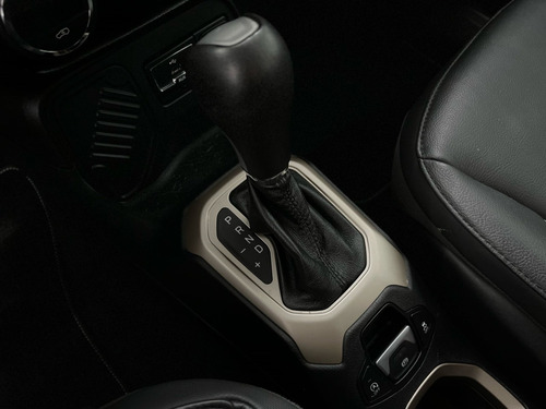 Jeep Renegade 1.8 16V FLEX LONGITUDE 4P AUTOMÁTICO