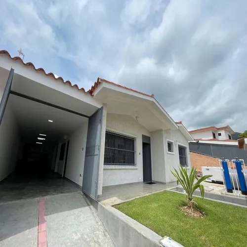 Vende Casa Prebo. Lino Juvinao
