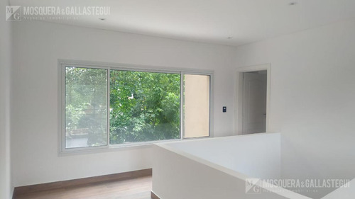 Casa En Venta - Boat Center.
