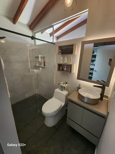 Casa En Venta En Llano Azul. Cod V12978