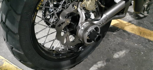 Imagen 2 de 4 de Slider Jabones Para Ruedas Benelli Amazonas