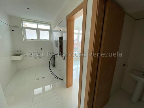 Pent-house En Venta Urb. Campo Alegre, Caracas. 24-26693 Yf